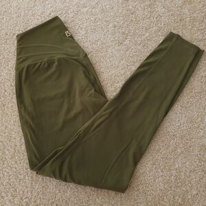 Buffbunny Collection Legacy Leggings medium olive green